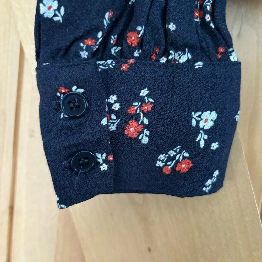 REFORMATION Matteo Long Sleeve Top Navy Floral Size 8 Blouse